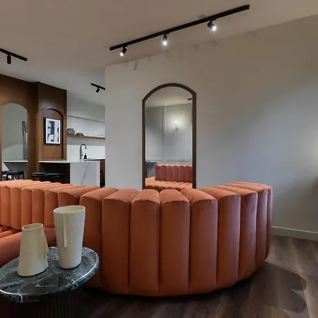 Luxury And Stylish In The Historical Centre Apartment