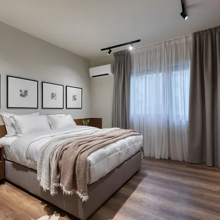 Luxury And Stylish In The Historical Centre Διαμέρισμα *