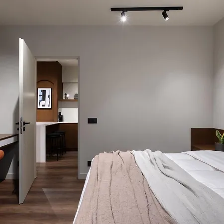 Luxury And Stylish In The Historical Centre Apartment Athens