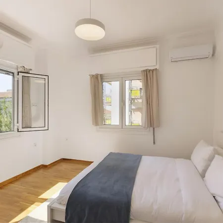 Kerameikou25 Small Apartment *