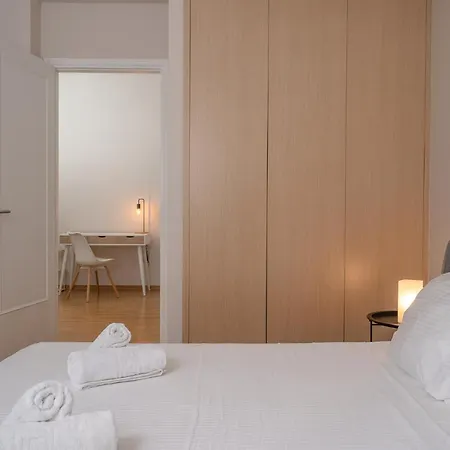 Athenian Classy 2bd Next To Metro Panepistimio Apartment