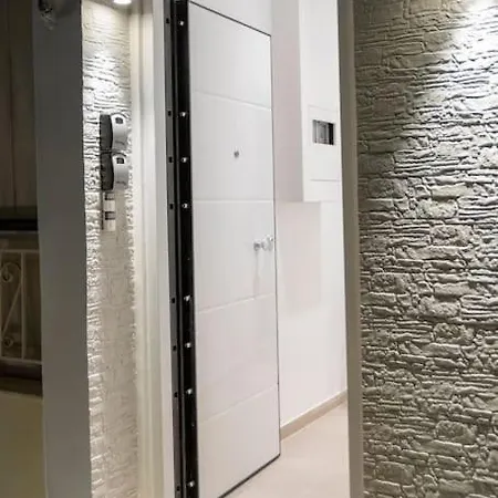 'the Aqua'house Project In Apartment