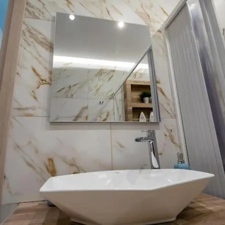 'the Aqua'house Project In