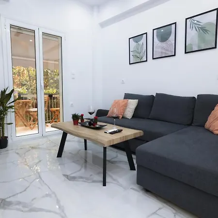 3bd Jacuzzi Mansion Apartment *