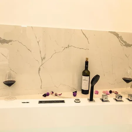 3bd Jacuzzi Mansion Apartment Athens