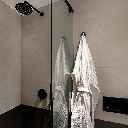 Maison 36 In The Center Of Psyri * Athens