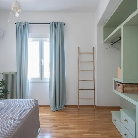 Acropolis View Apt: Cozy In *