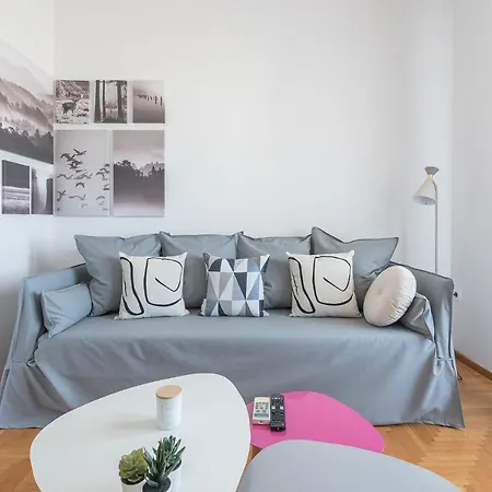 Acropolis View Apt: Cozy In *