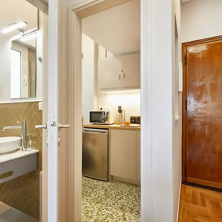Chloe Boutique Acropolis Museum Apartment