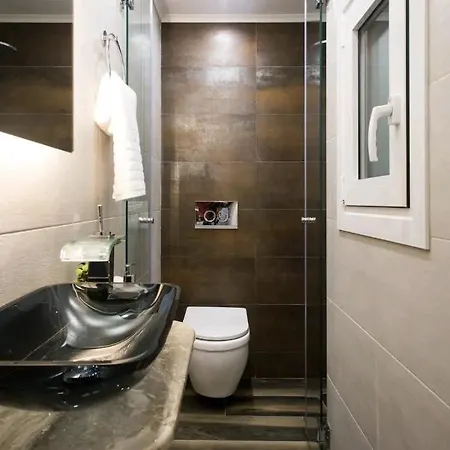 Apartment A Comfortable Small Nearby Acropolis 1 Athens