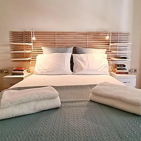 Artistic Abode I Work-friendly Apartment