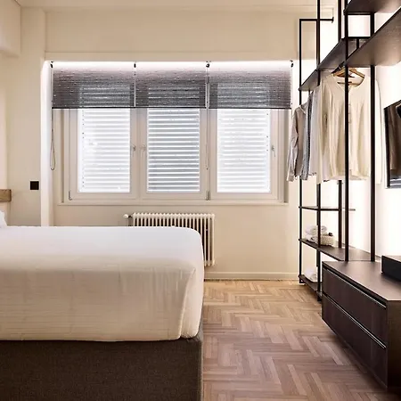 Luxury Living In By The Presidential Apartment