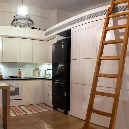 Thisseion Lofts George *