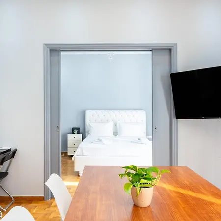 Kazi 5 Apartment *