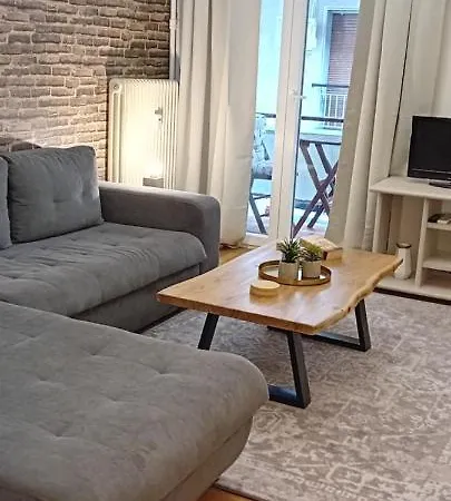 Apartment Joanna's Heart Of One Br Charm Balcony View Walk To Tourist Spots Athens