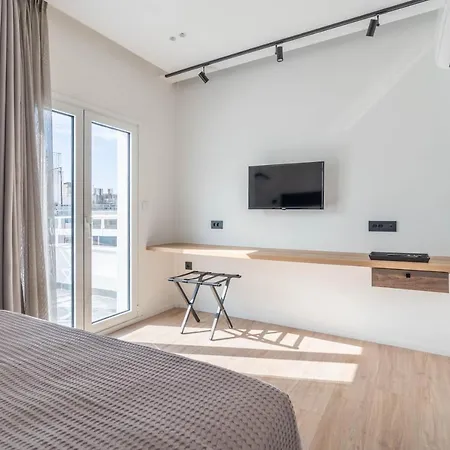 Apartment Ermou 40 *