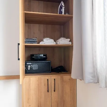 Apartment Ermou 40