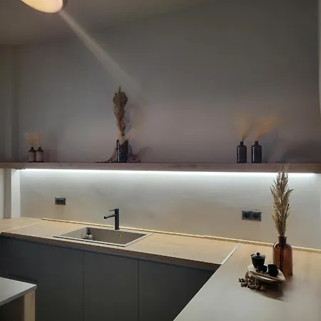 Tatami Zen Apartment