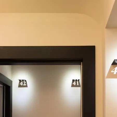 Athensowl Aparthotel Atene