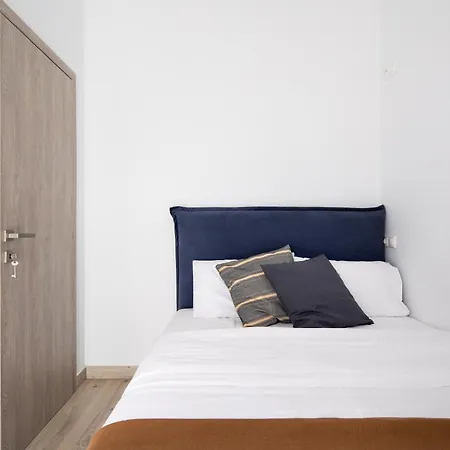 The Beatles 2-bedroom In Athens
