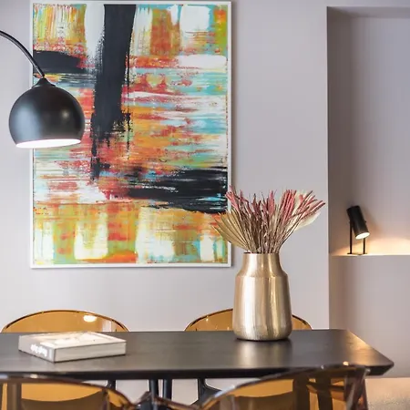 Artsy Urban Loft In