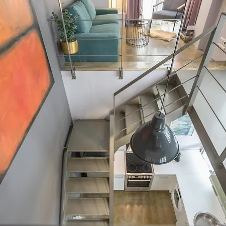Apartment Artsy Urban Loft In