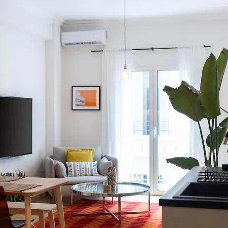 Urban Retreat: Exarcheia Remodel * Athens