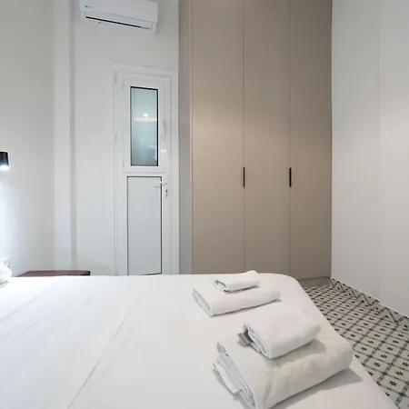 Urban Retreat: Exarcheia Remodel Apartment *