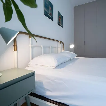 Urban Retreat: Exarcheia Remodel