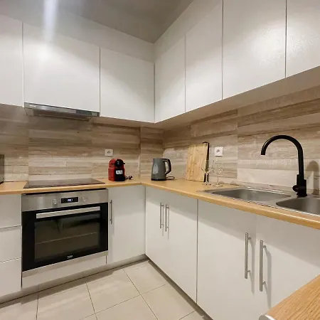 3-bedroom Parkside Athens