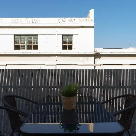 Luxuery 3br Apartment *