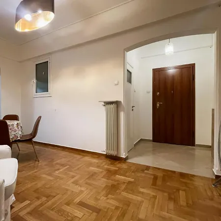 3-bedroom Parkside Apartment