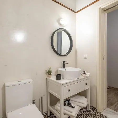 Apartment Central5 Boutique With Common Garden Next To Metro Athens