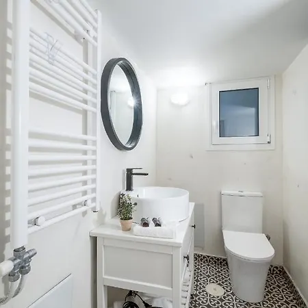Apartment Central5 Boutique With Common Garden Next To Metro *