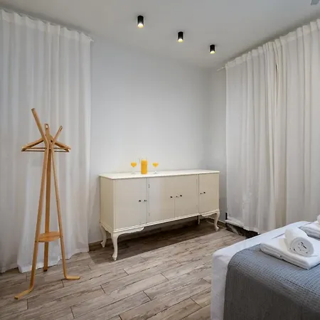 Apartment Central5 Boutique With Common Garden Next To Metro Athens