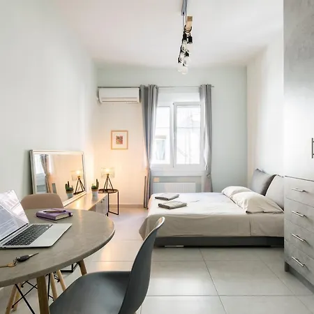 Newly Renovated Cozy Downtown