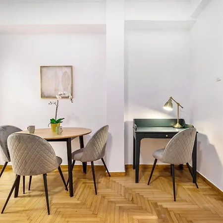 Apartment Must Be The Place.
