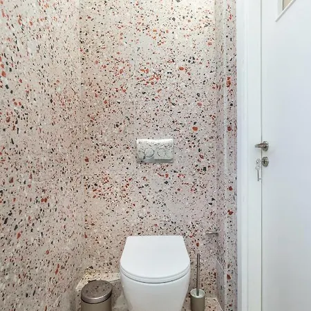 Apartment Must Be The Place. *