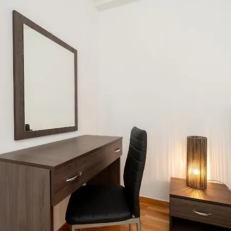 Sunlit Urban Oasis In Vibrant Palaio Faliro Apartment Athens