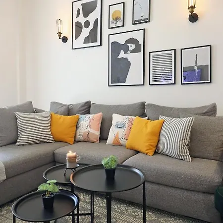 Elegant Living - Greecing Apartment