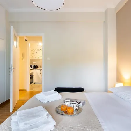 Renovated Near Acropolis Apartament Ateny