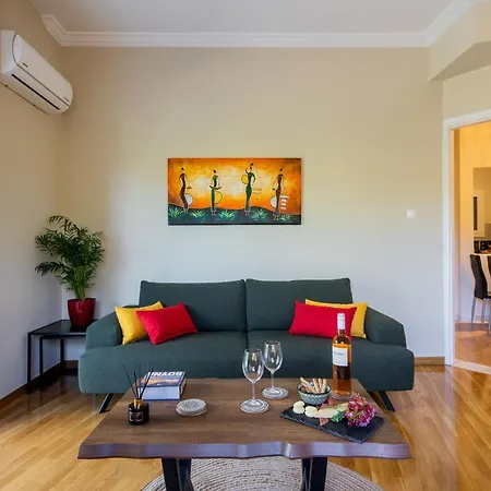 Renovated Near Acropolis Ateny