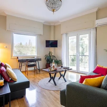 Renovated Near Acropolis Ateny