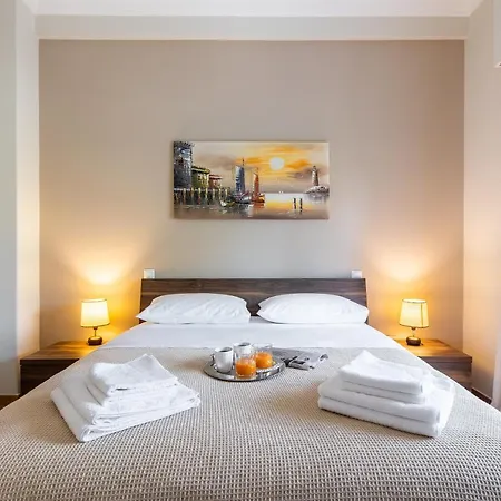 Renovated Near Acropolis Ateny