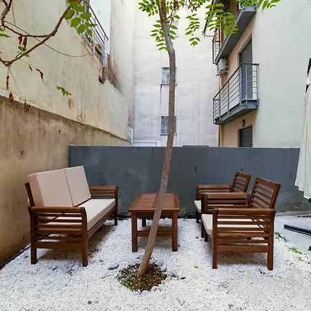 Lykabettus Gem With Yard And Parking *