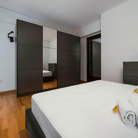 Apartment Lykabettus Gem With Yard And Parking