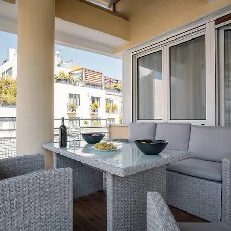 Prime Location Athens, Big Balcony Apartment *