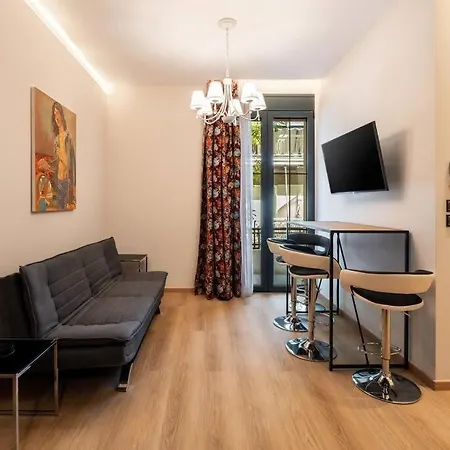 Bauhaus Luxury Suites 203 8' To Panepistimio Metro * Athens