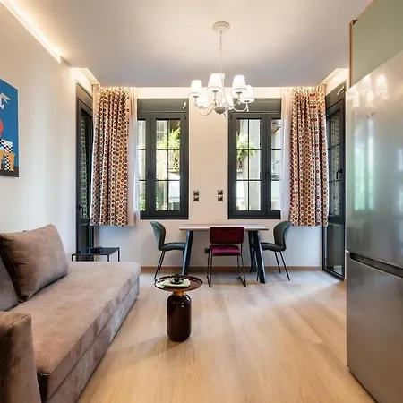 Διαμέρισμα Bauhaus Luxury Suites 201 8' To Panepistimio Metro *