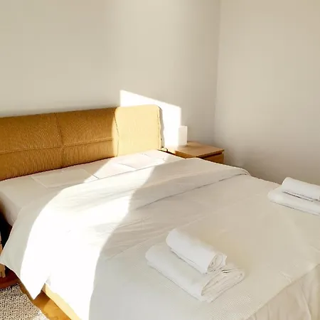 Libra - Luxurious Sea View *